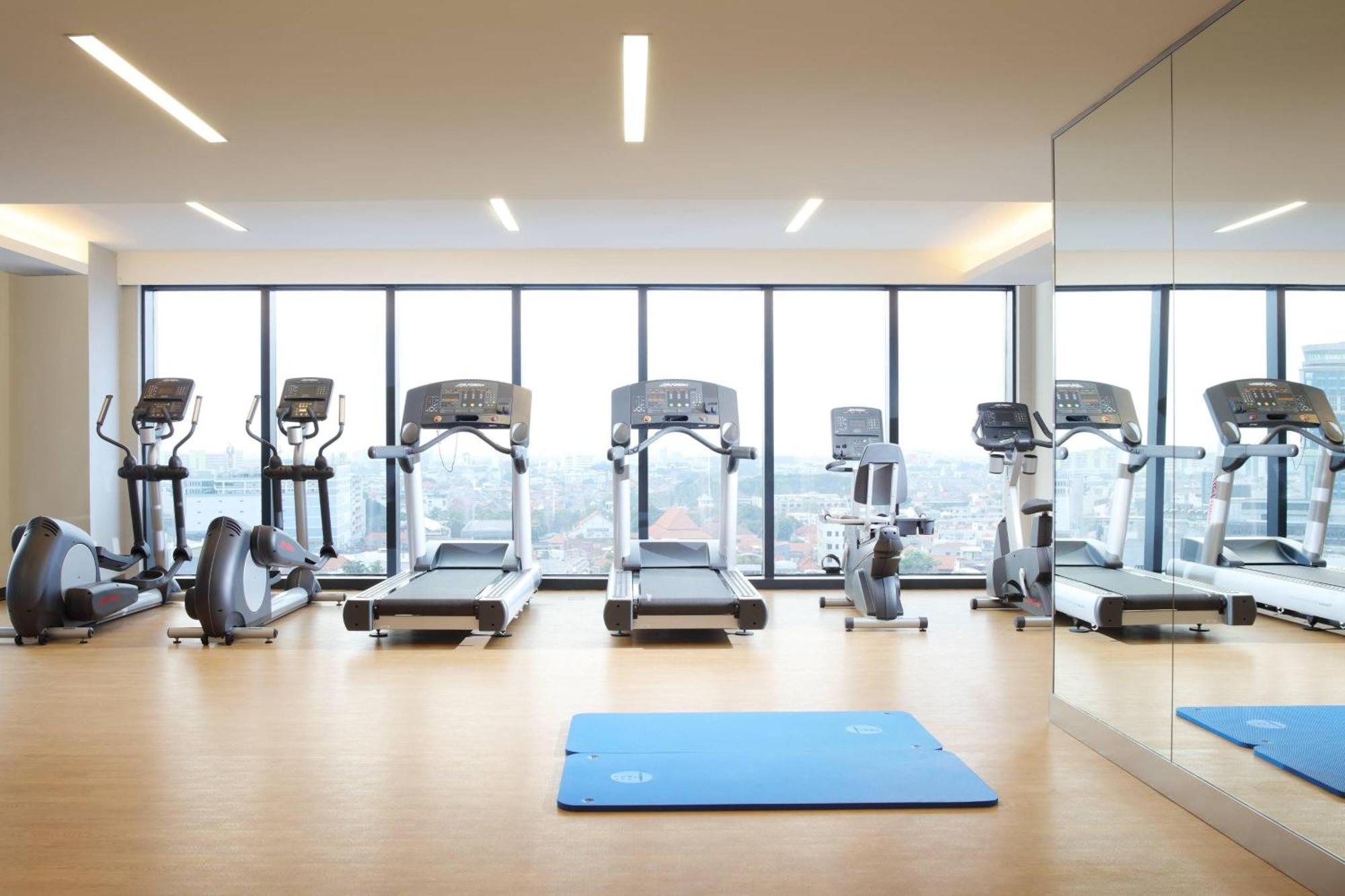 Four Points By Sheraton Surabaya, Tunjungan Plaza Εξωτερικό φωτογραφία