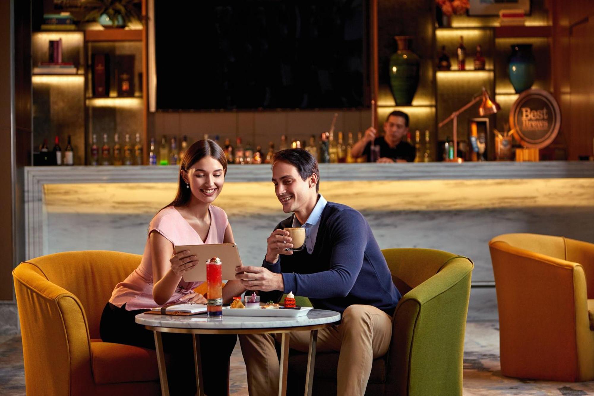 Four Points By Sheraton Surabaya, Tunjungan Plaza Εξωτερικό φωτογραφία