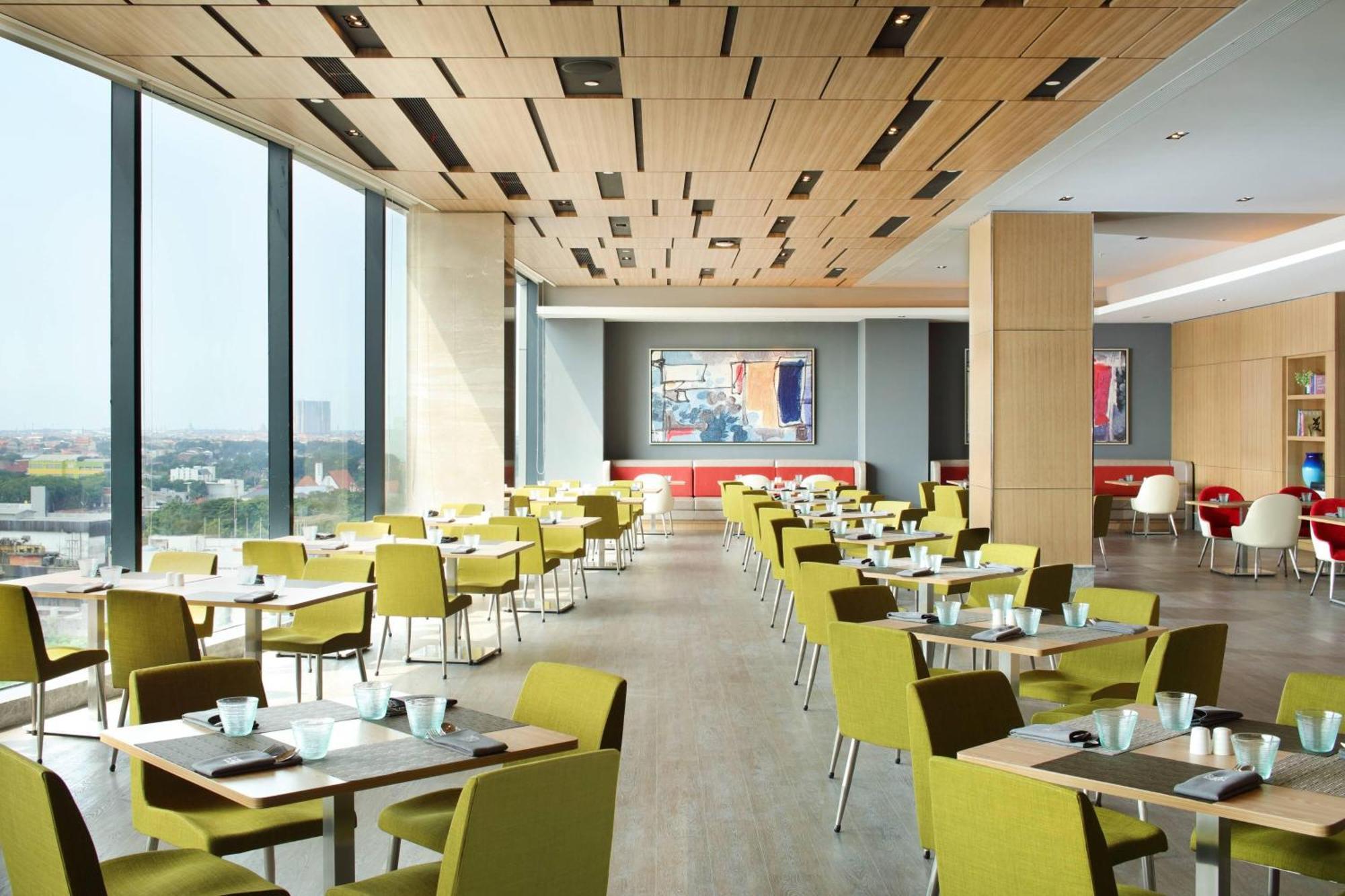Four Points By Sheraton Surabaya, Tunjungan Plaza Εξωτερικό φωτογραφία