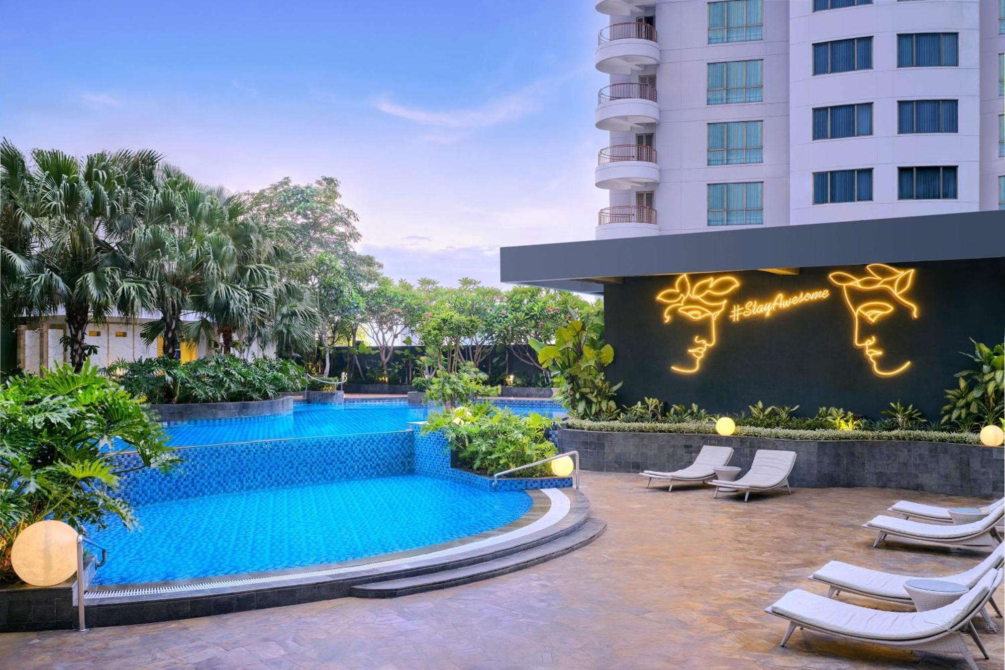 Four Points By Sheraton Surabaya, Tunjungan Plaza Εξωτερικό φωτογραφία