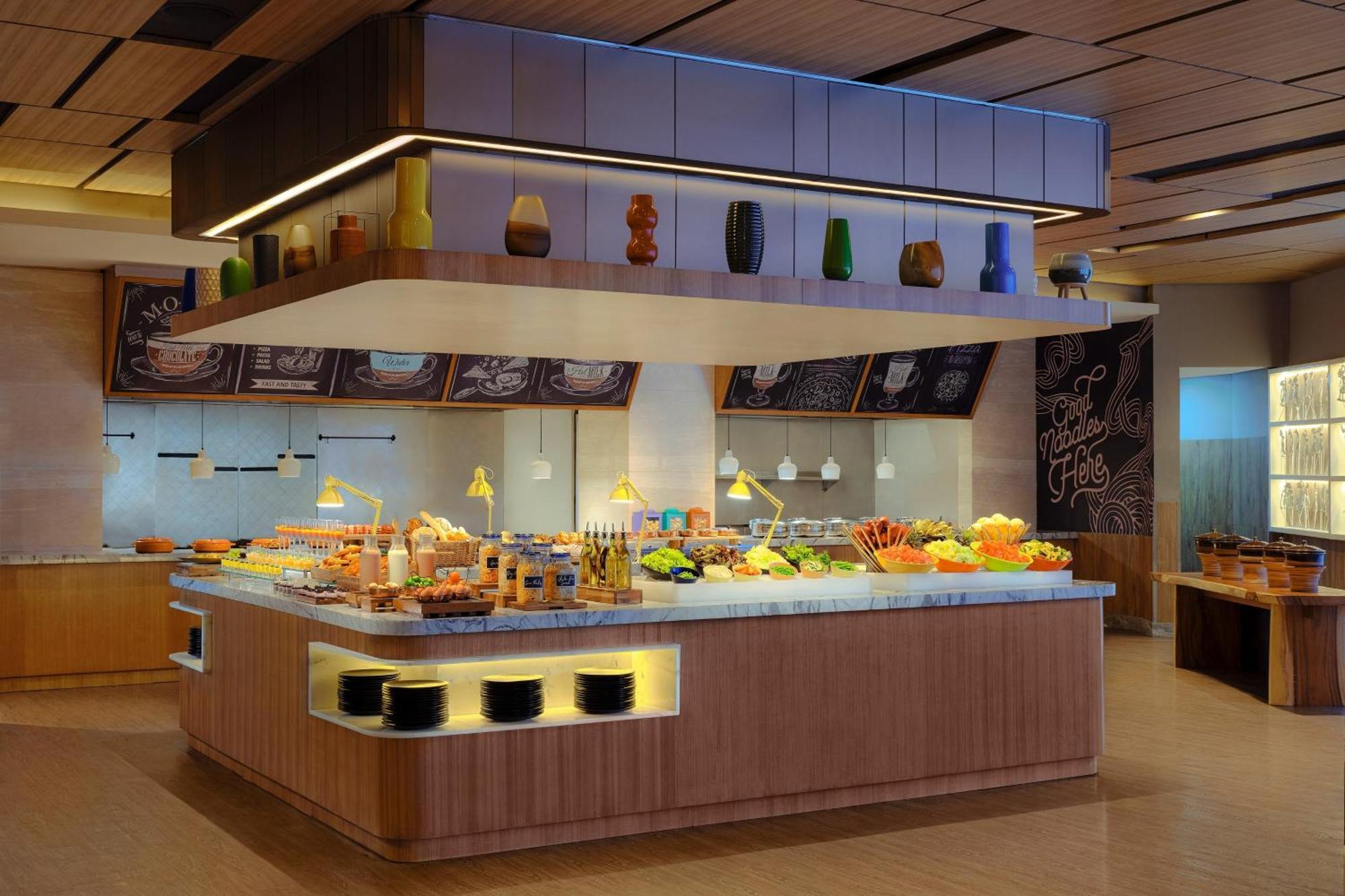 Four Points By Sheraton Surabaya, Tunjungan Plaza Εξωτερικό φωτογραφία