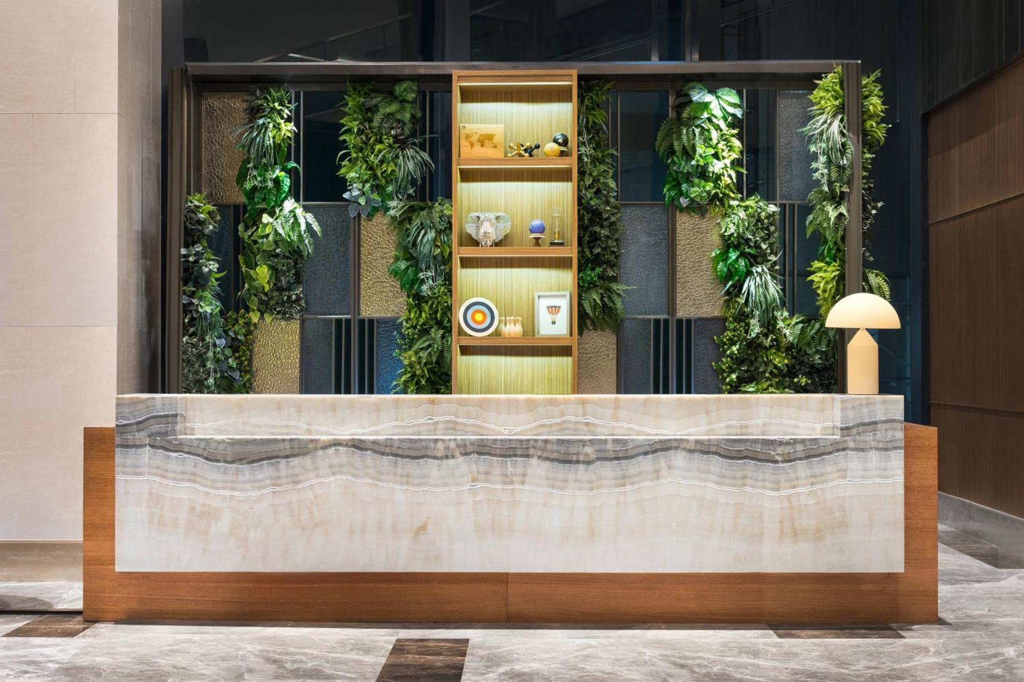 Four Points By Sheraton Surabaya, Tunjungan Plaza Εξωτερικό φωτογραφία