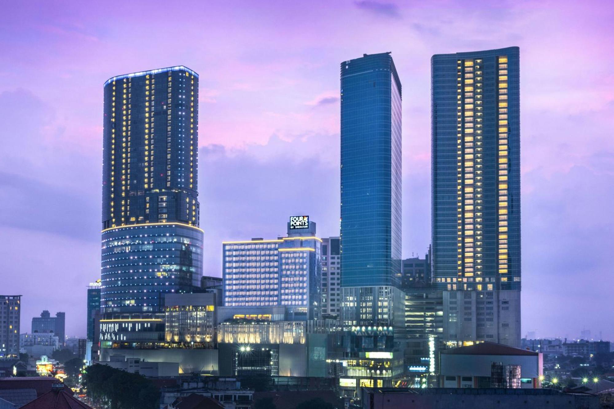 Four Points By Sheraton Surabaya, Tunjungan Plaza Εξωτερικό φωτογραφία